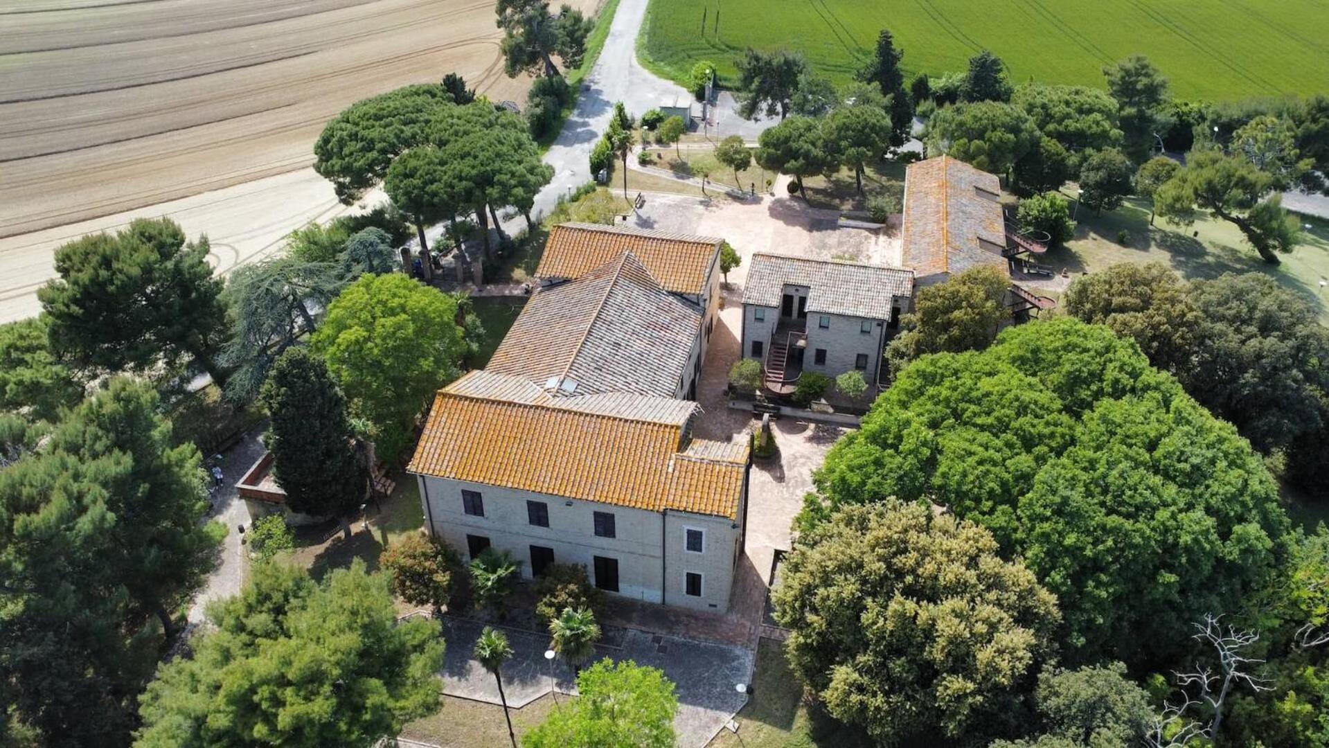 Casa Famiglia Di Nazareth Hotel Loreto Buitenkant foto
