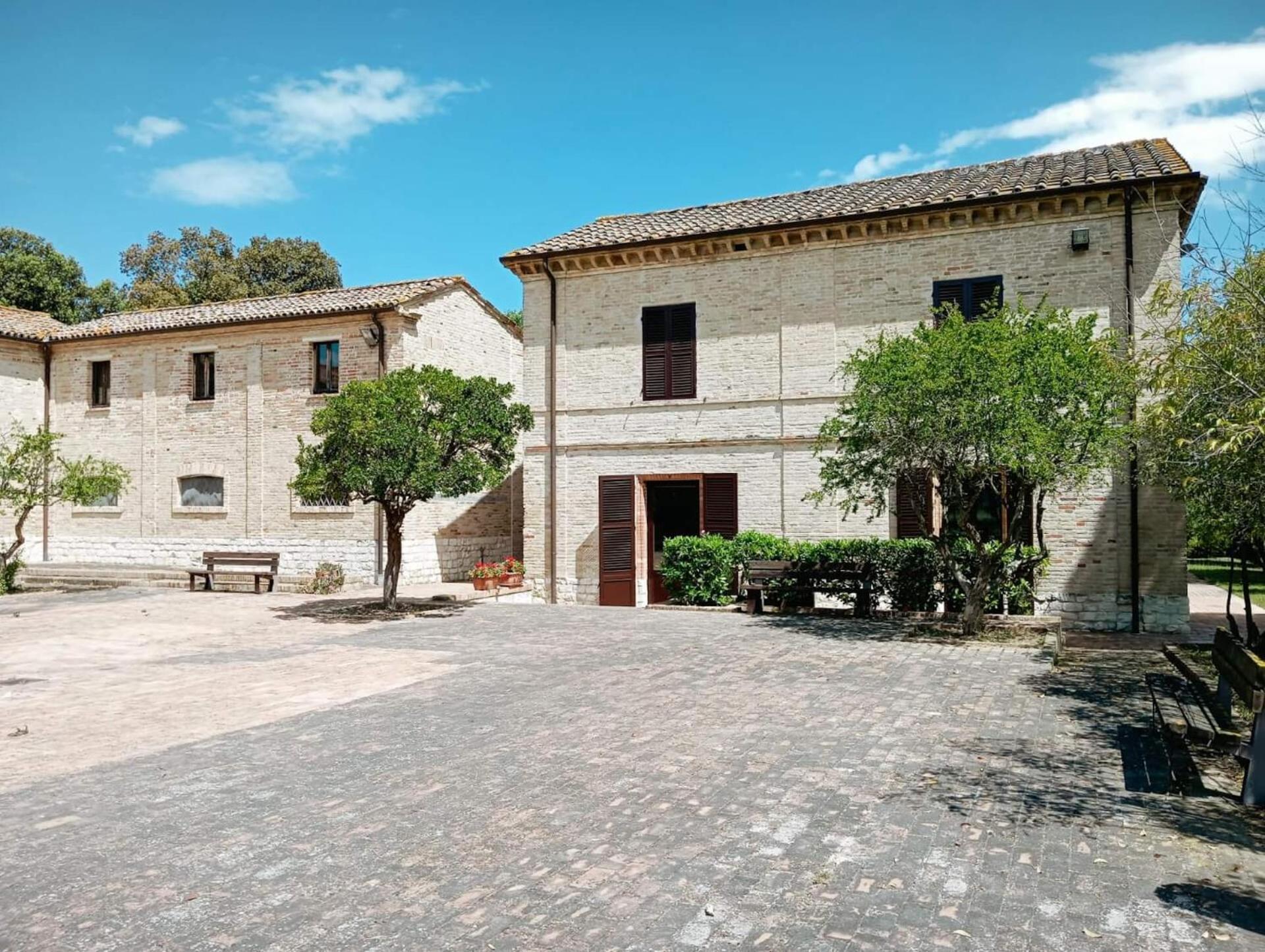 Casa Famiglia Di Nazareth Hotel Loreto Buitenkant foto